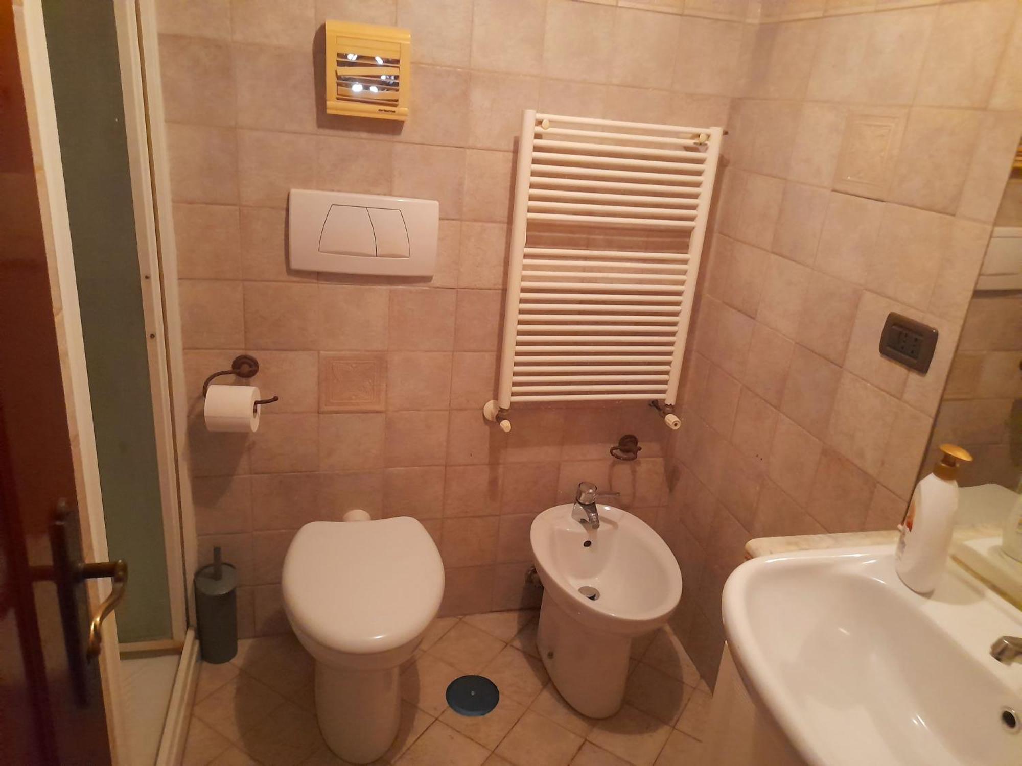1 House * Rom